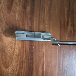 Scotty Cameron Select Newport Right Hand Mens Putter